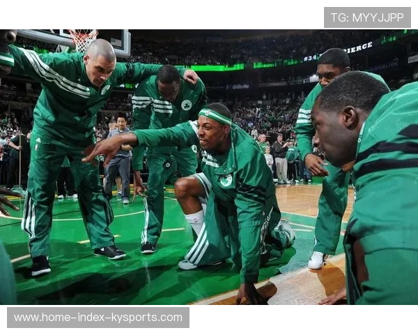 凯尔特人逆转掘金，团队协作成胜利关键