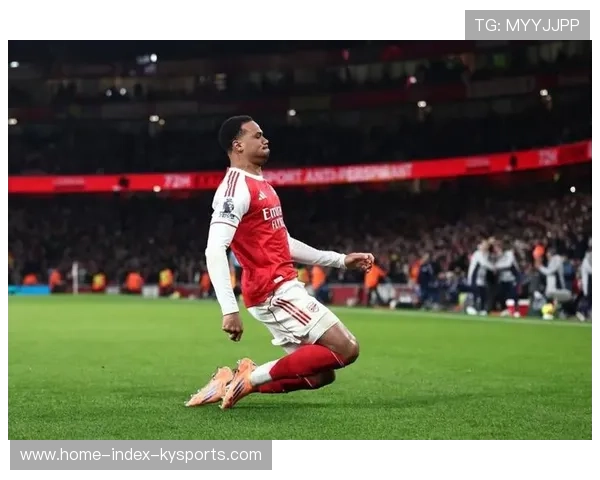 加布里埃尔角球进攻头球破网