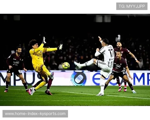 弗拉霍维奇禁区内连停带过，小角度抽射助尤文图斯逆转